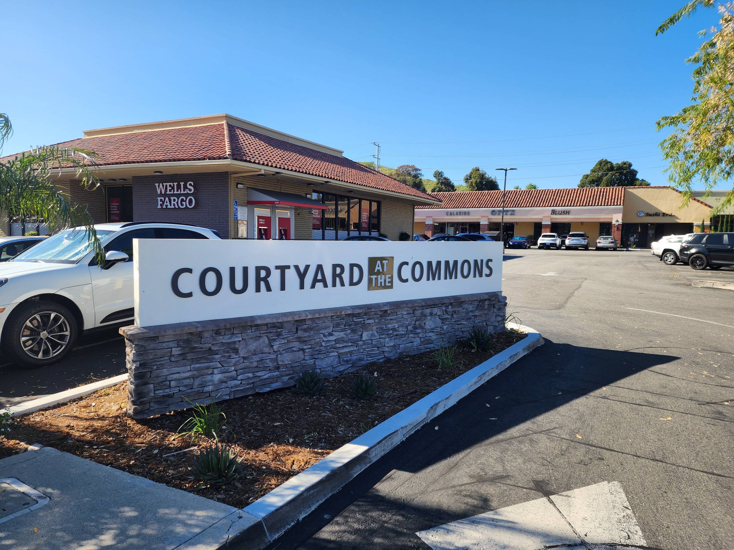 Calabasas Shopping Center & Office Complex